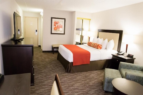 Admiral Inn Hamilton image 19