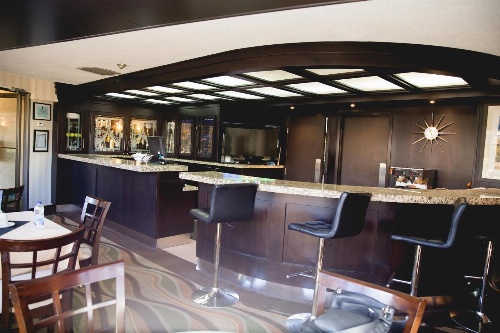 Admiral Inn Hamilton image 2