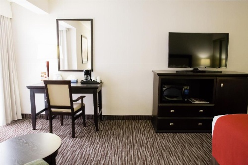 Admiral Inn Hamilton image 22